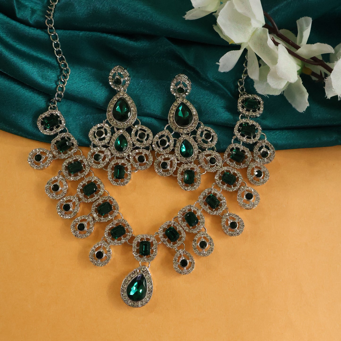Emerald Radiance Set