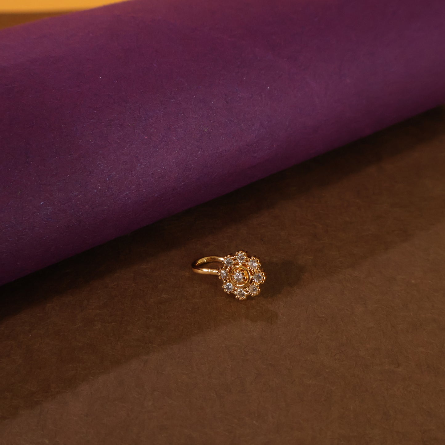 Halo Bloom Nose Pin