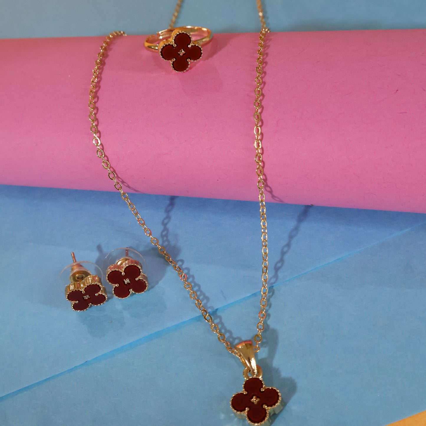 Clover Bloom (MAROON)