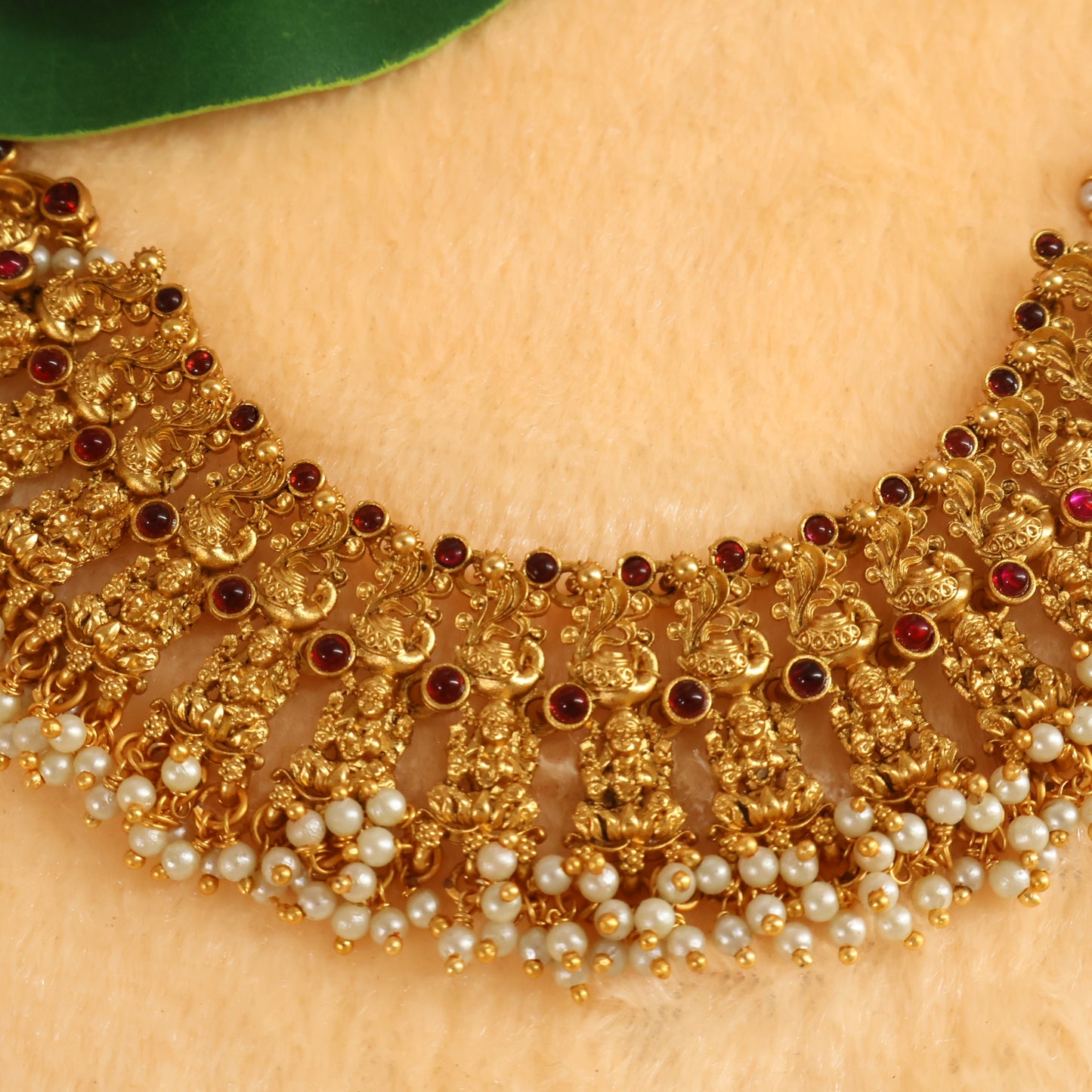 Devi Choker
