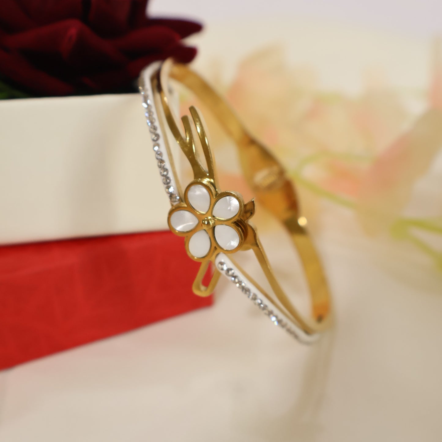 Nargis Cuff