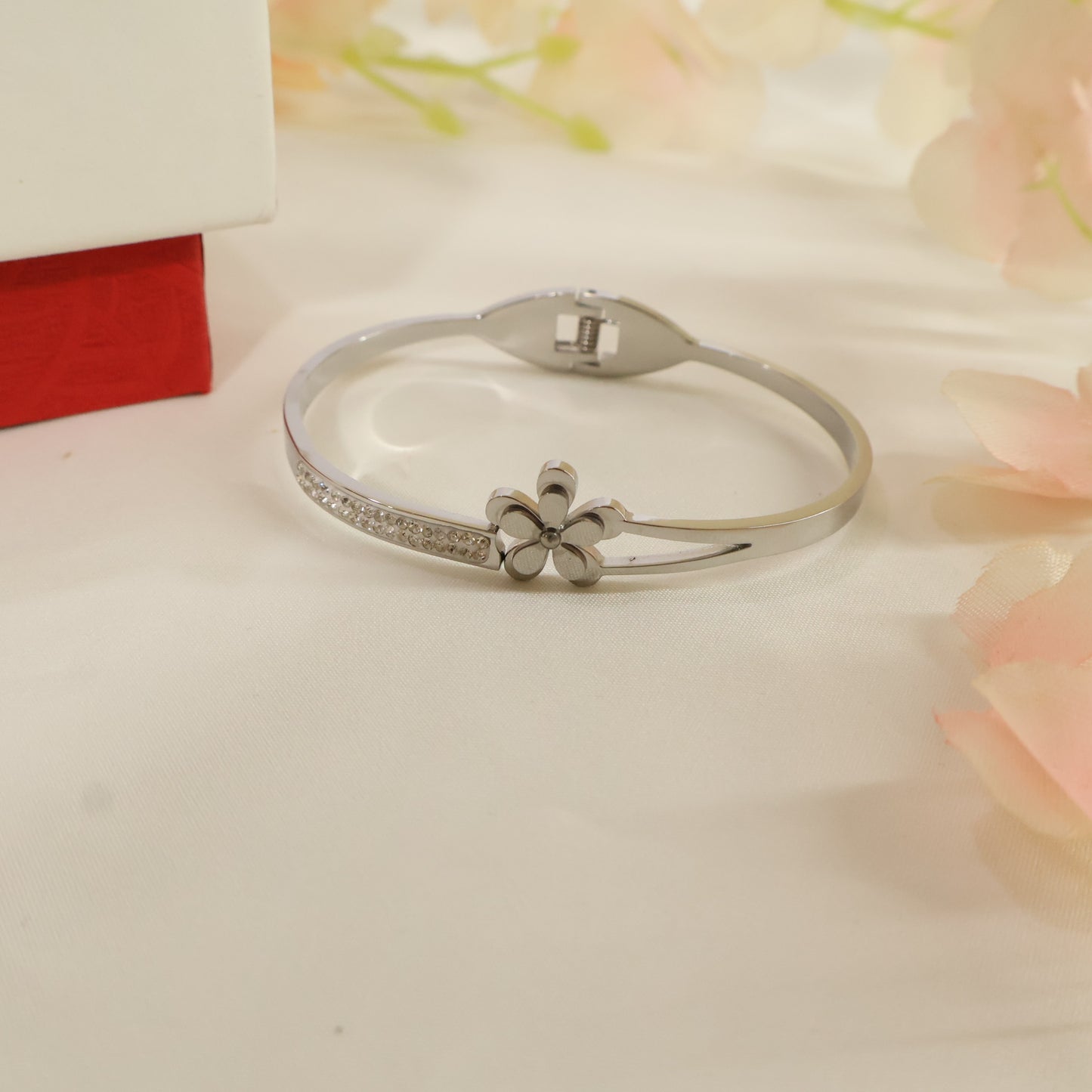 Flora Cuff