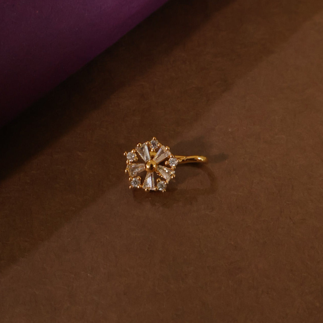 Starburst Gleam Nose Pin