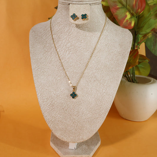Clover Charm (GREEN)