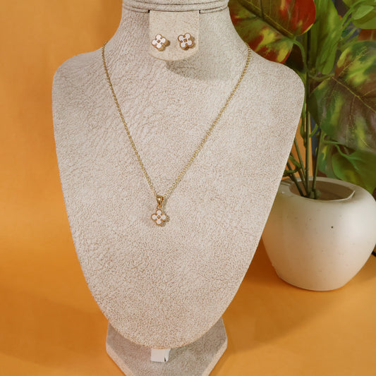 Clover Charm (WHITE)