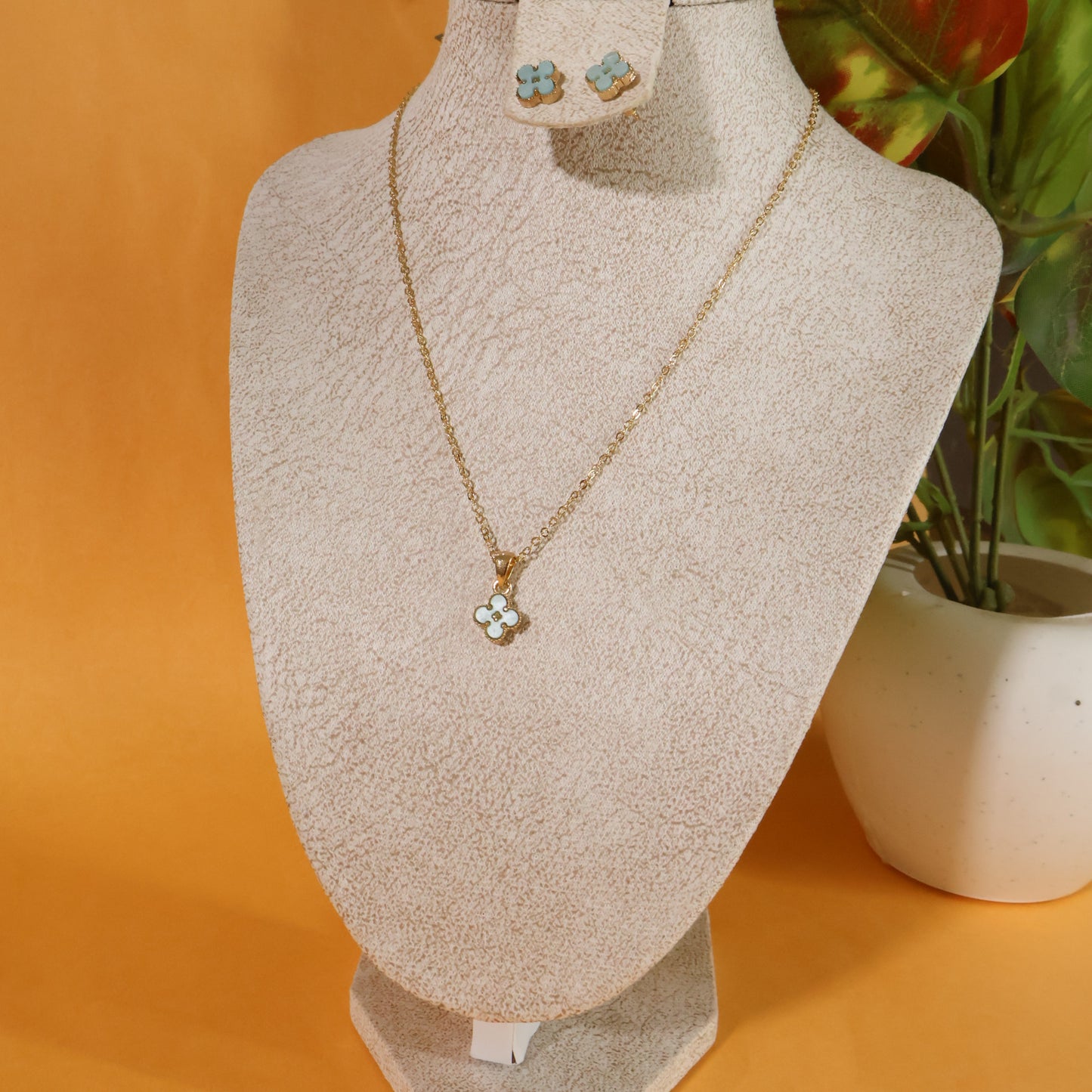 Clover Charm (LIGHT BLUE)