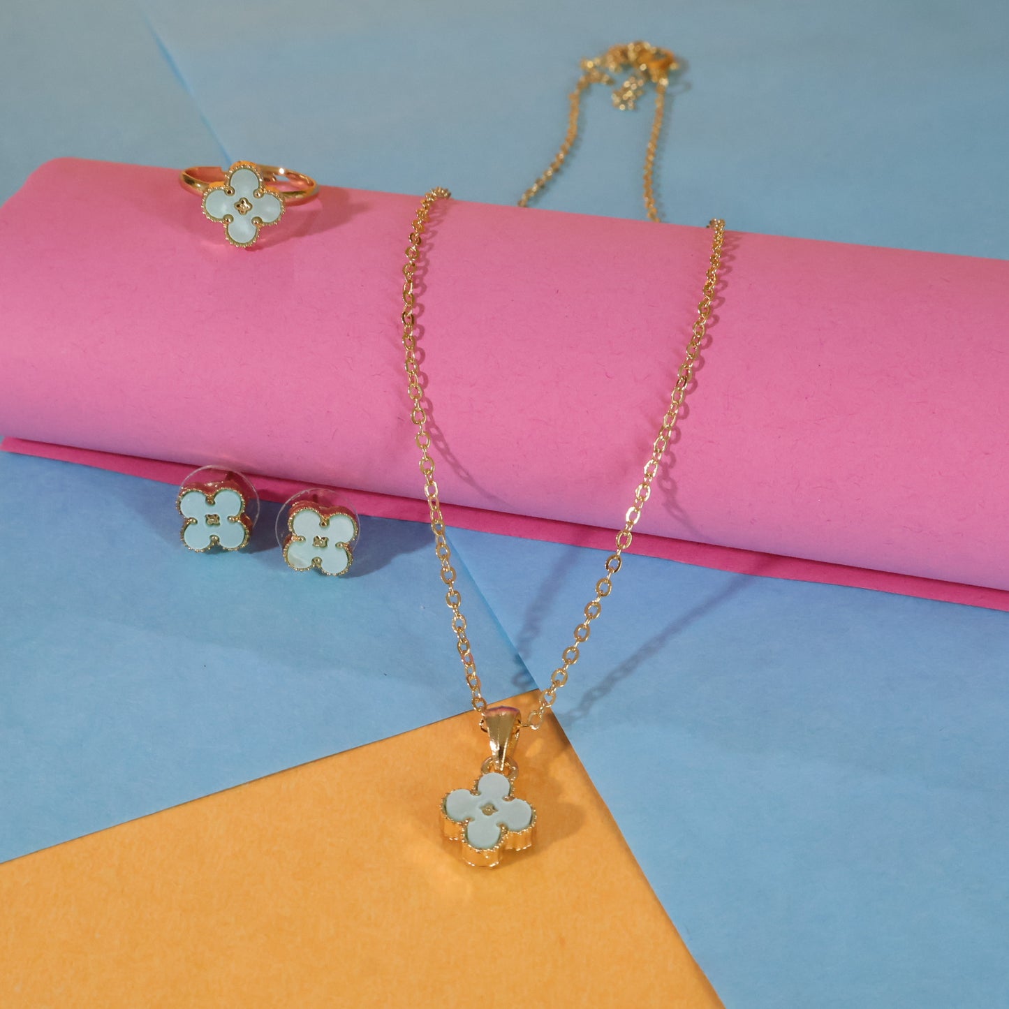 Clover Charm (LIGHT BLUE)