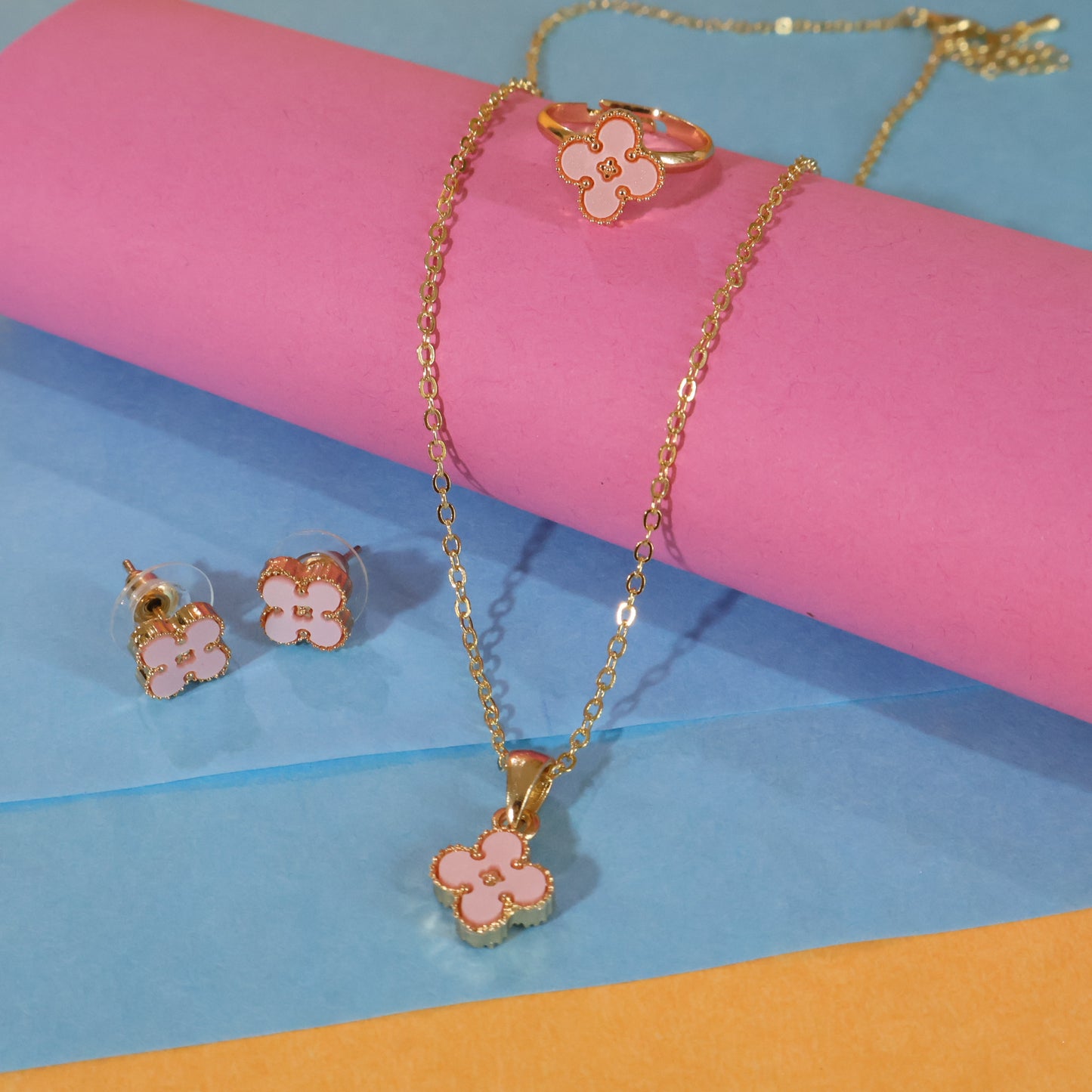 Clover Charm (PINK)