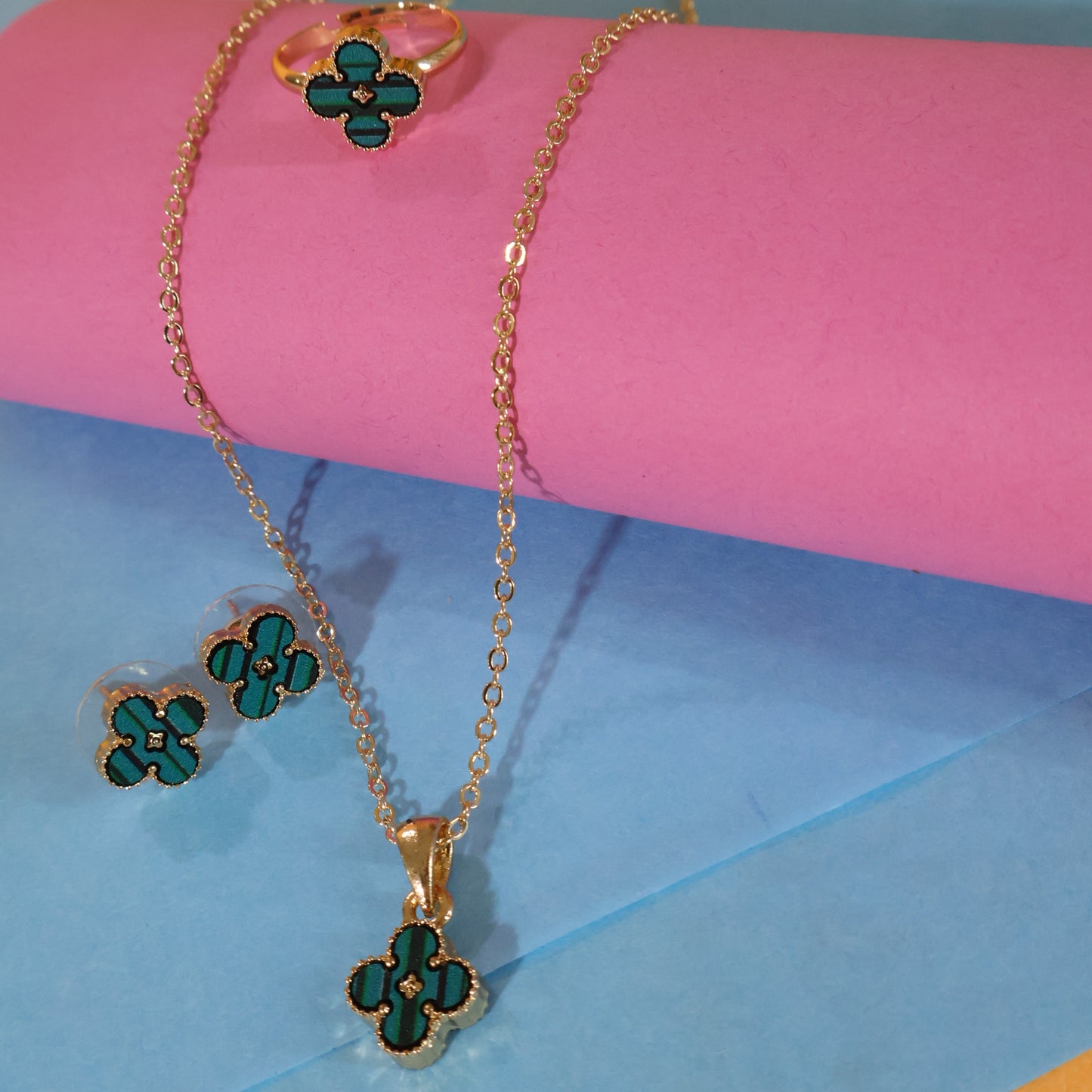 Clover Charm (GREEN)