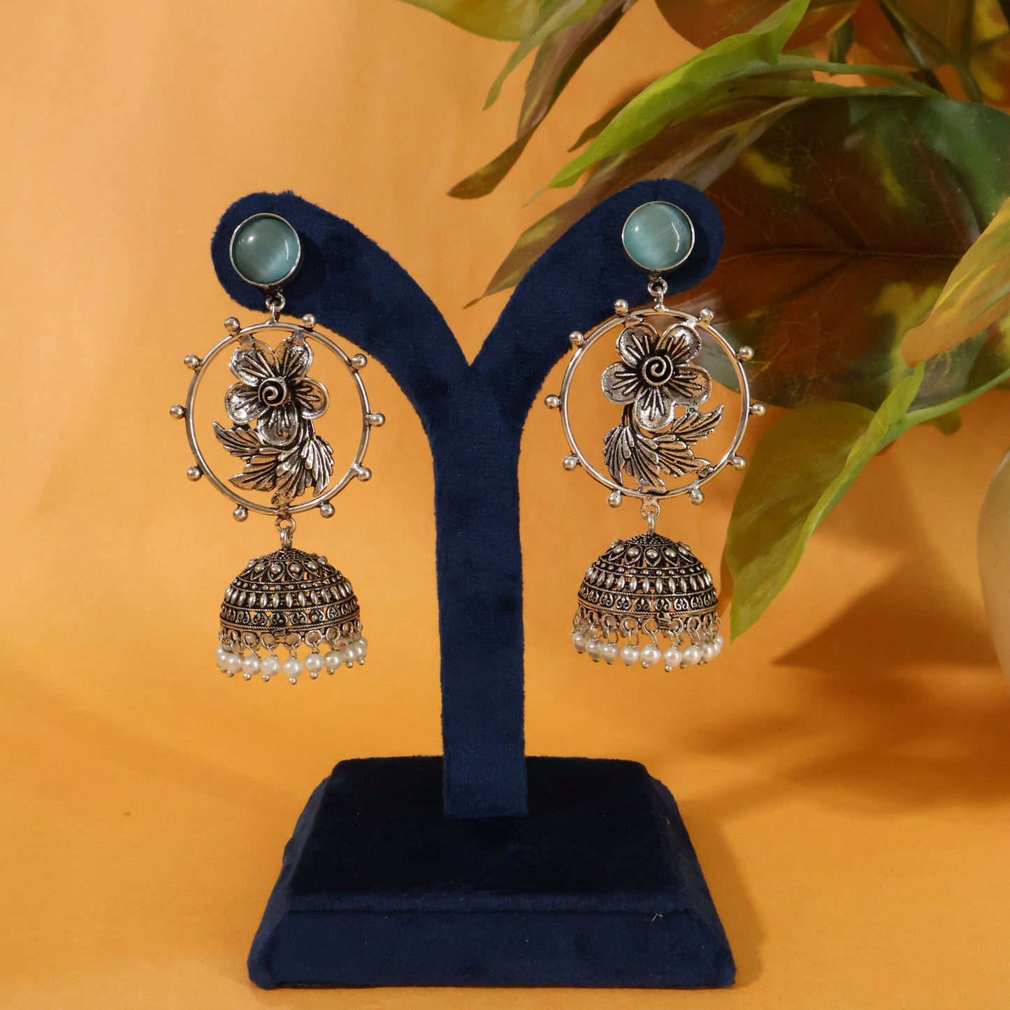 Flora Jhumka