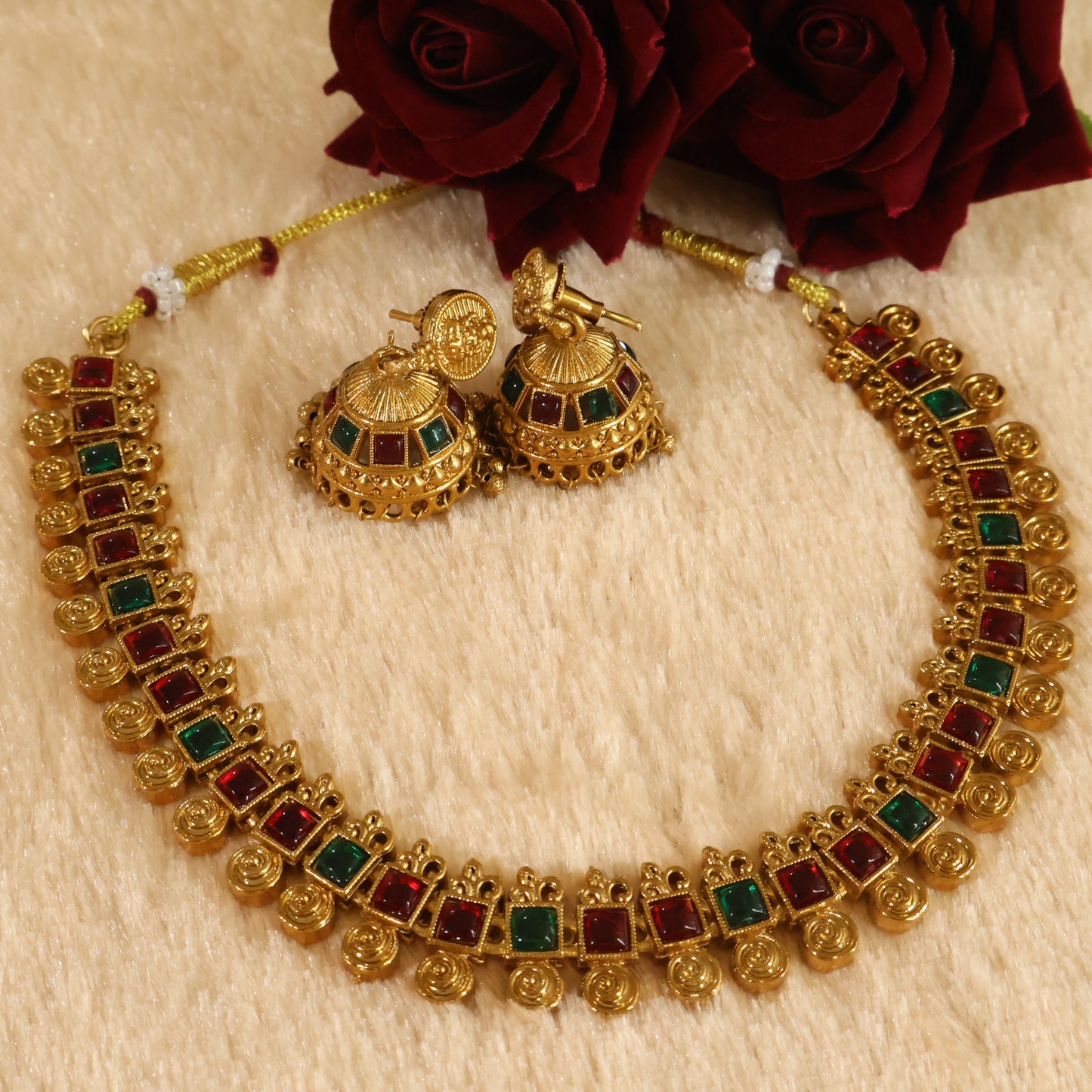 Pattin Choker