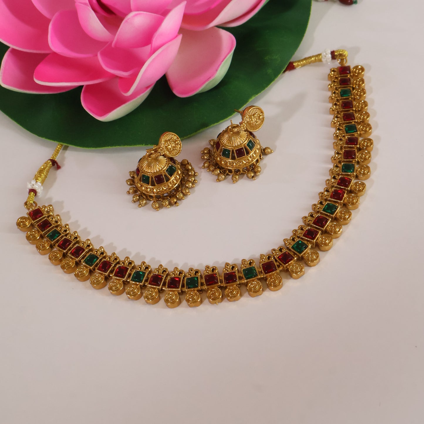 Pattin Choker