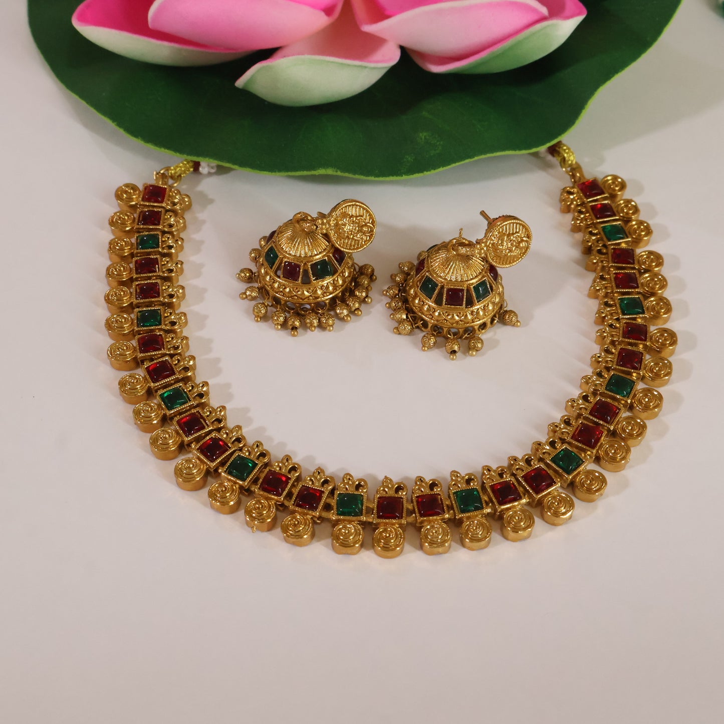 Pattin Choker