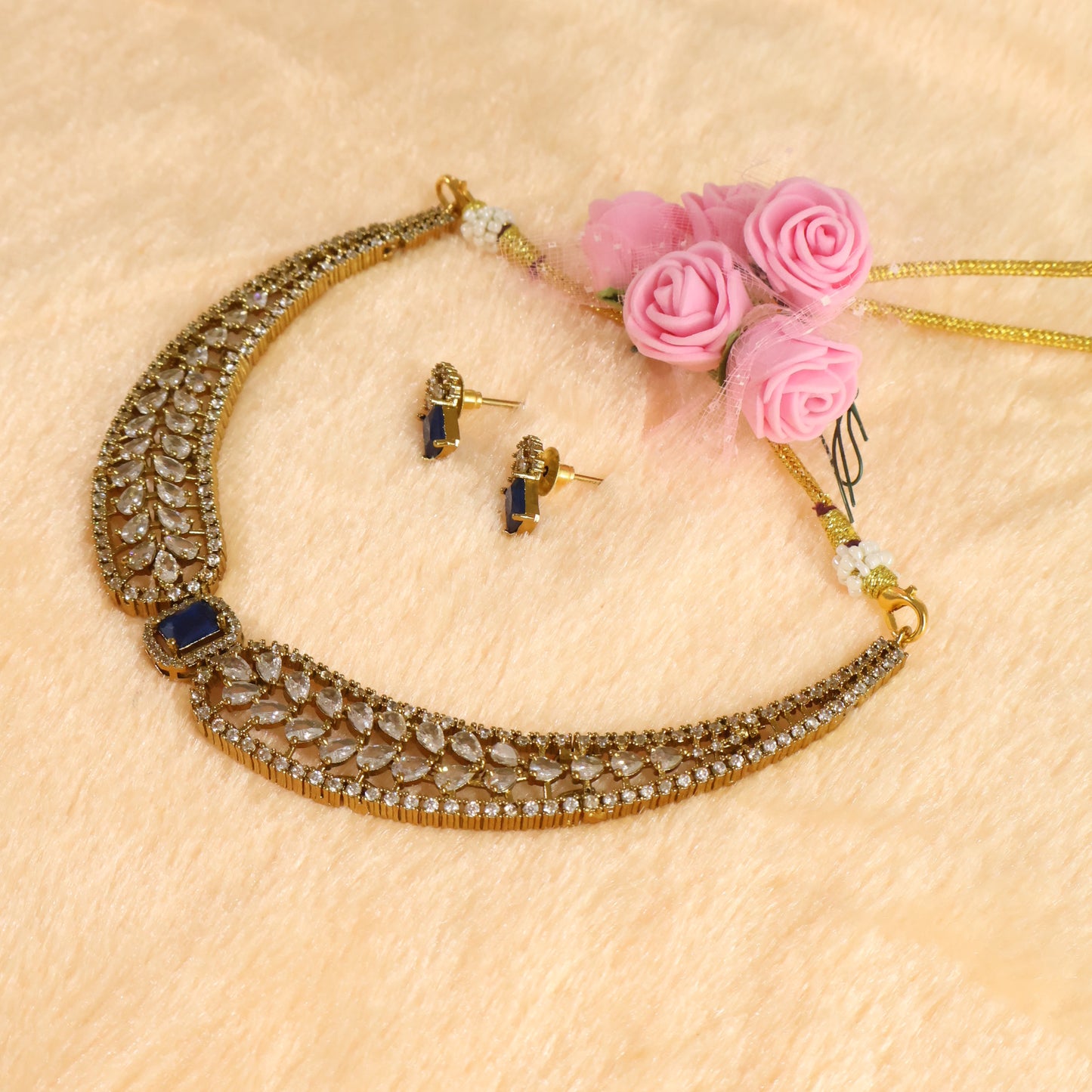 Indrani Choker