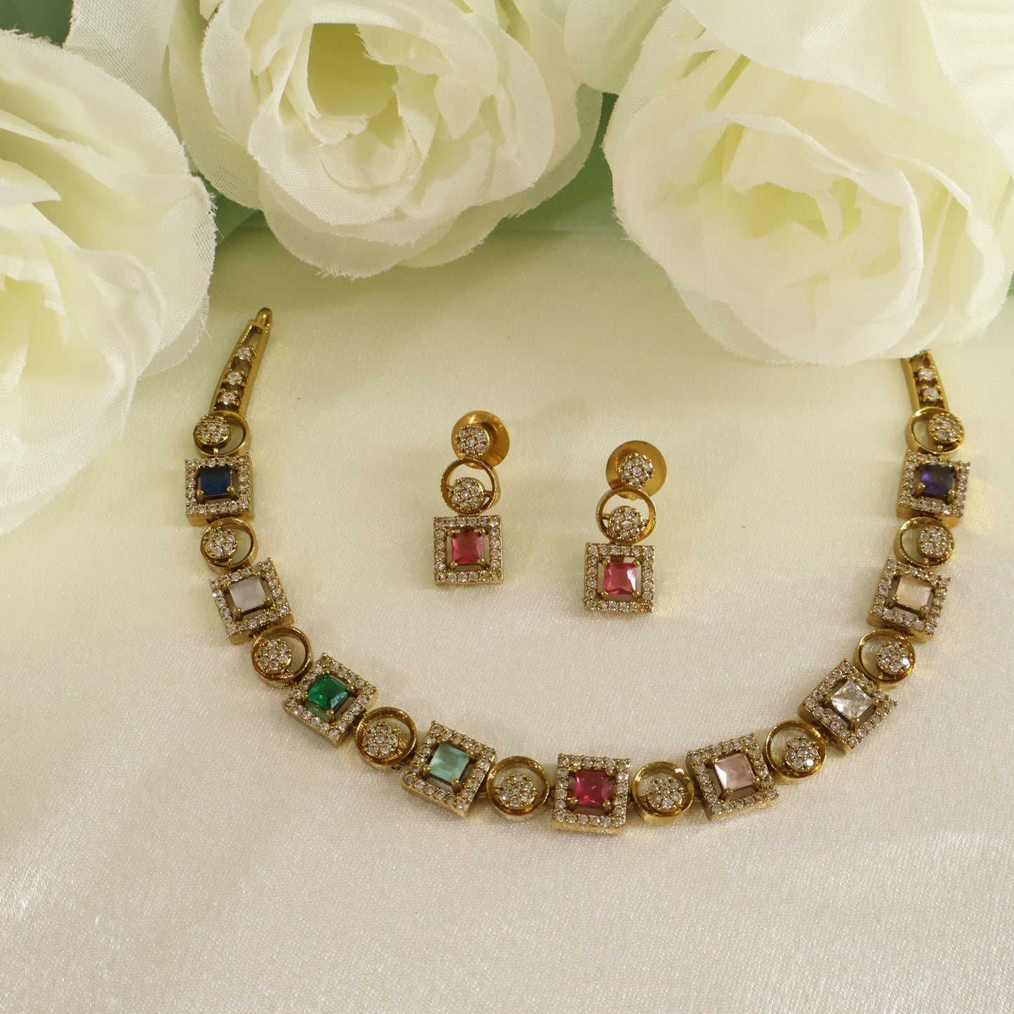 Square AD Choker