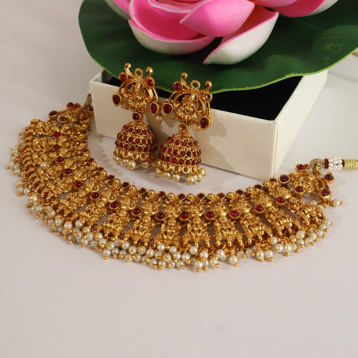 Devi Choker