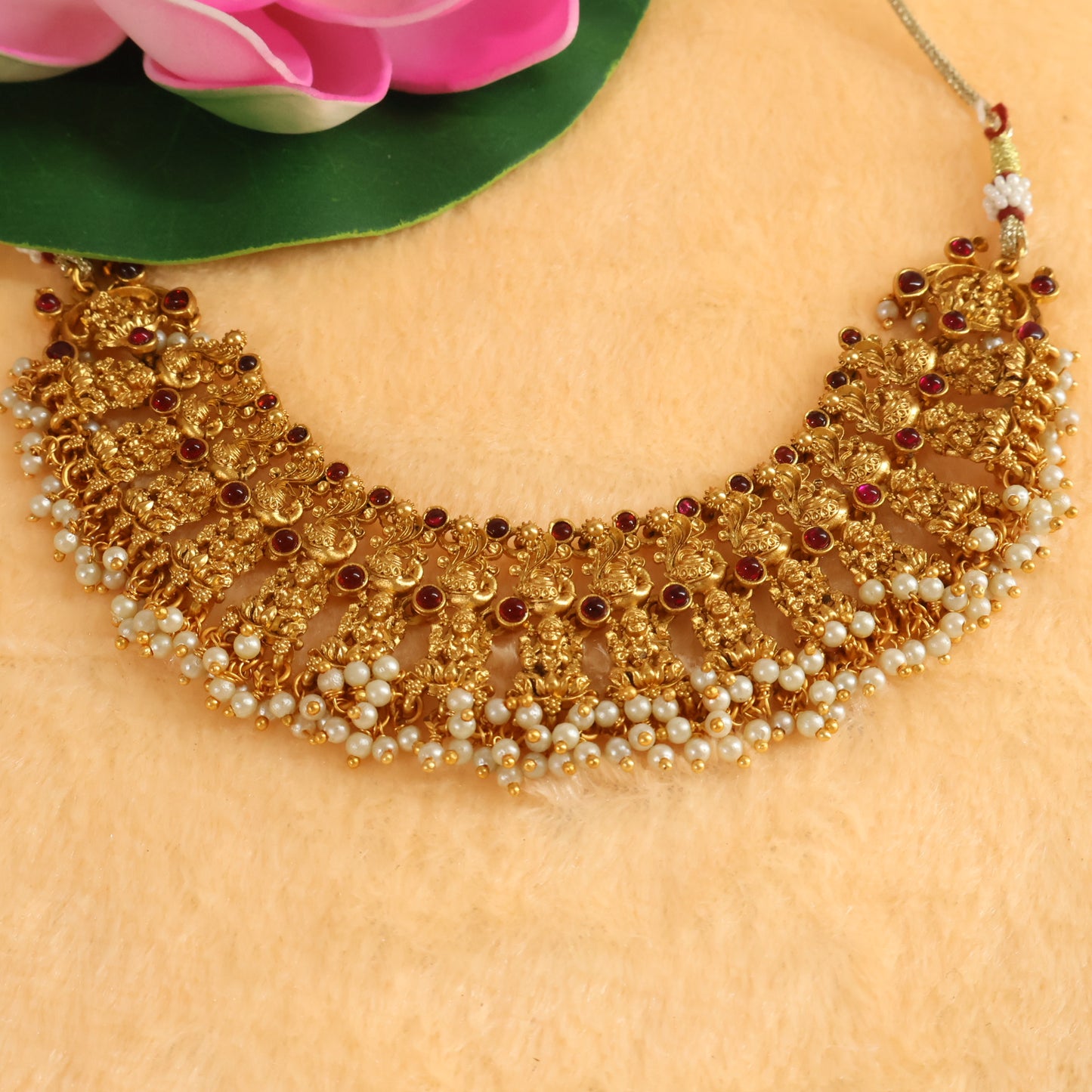 Devi Choker