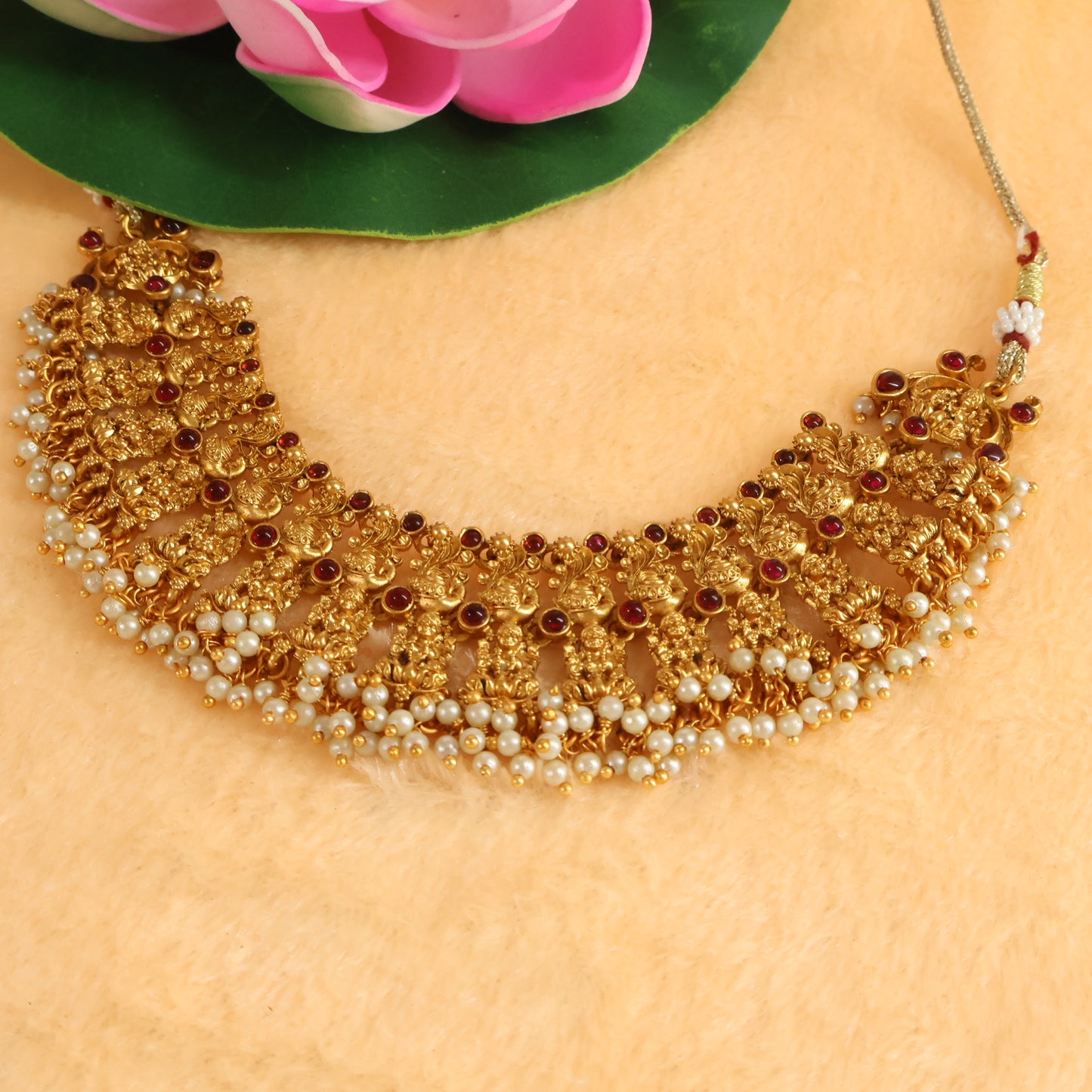 Devi Choker