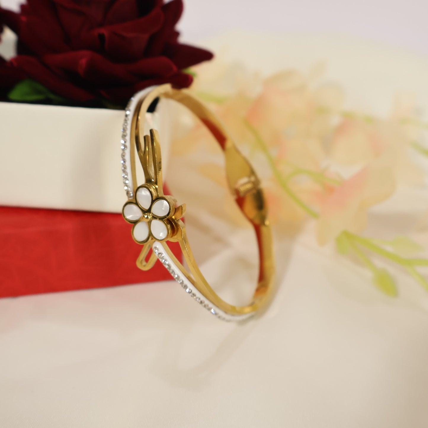 Nargis Cuff
