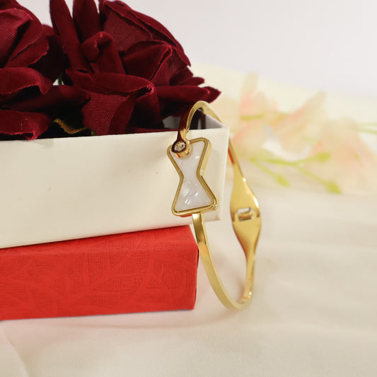Bow Chic