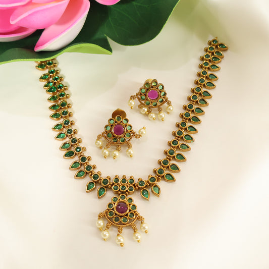 Mangolet Necklace