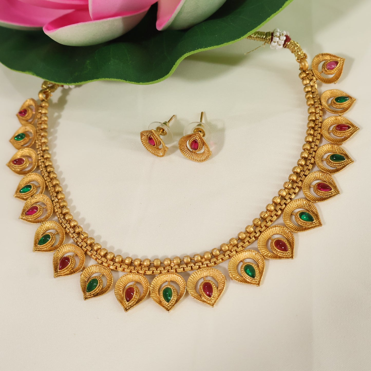 Aalila Necklace