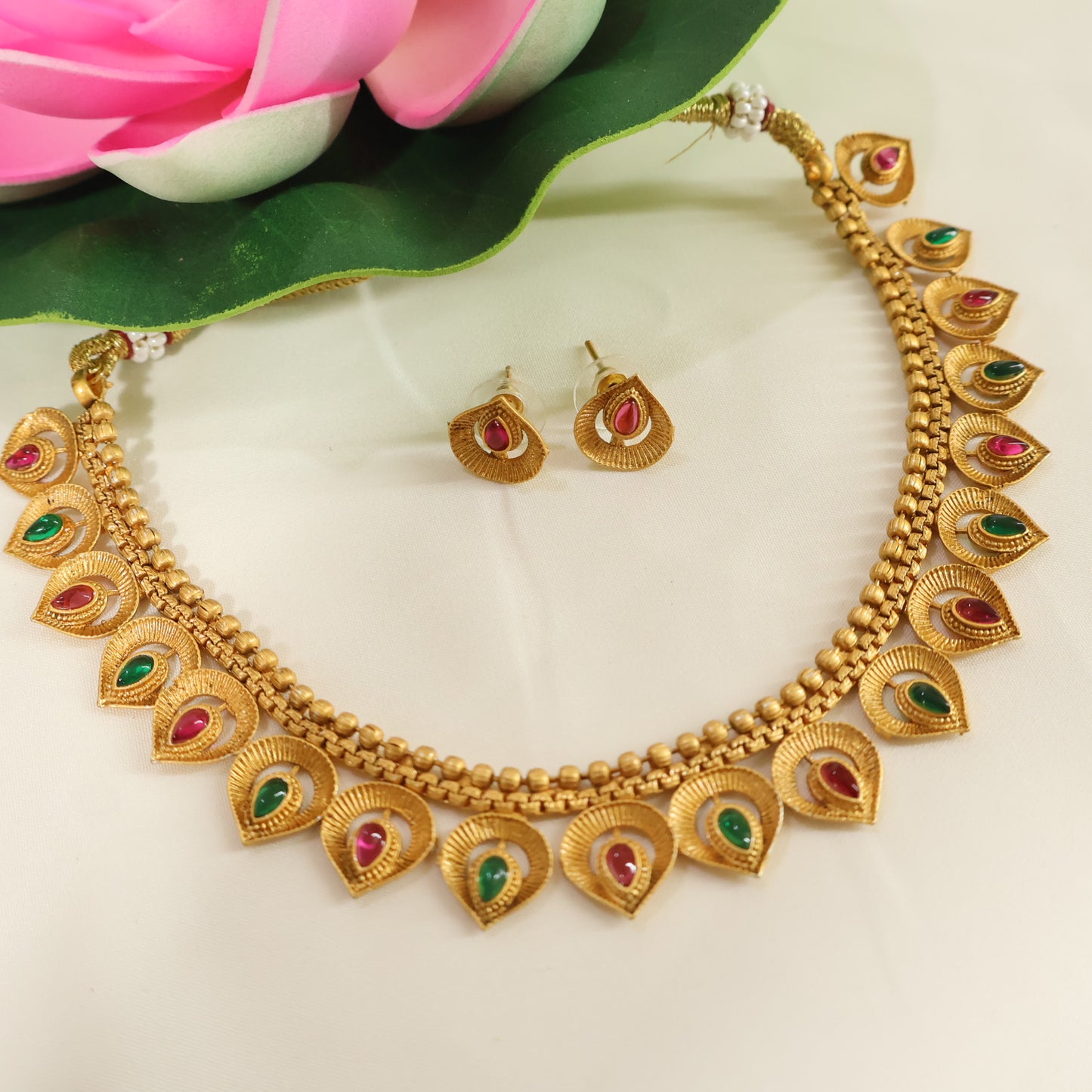 Aalila Necklace